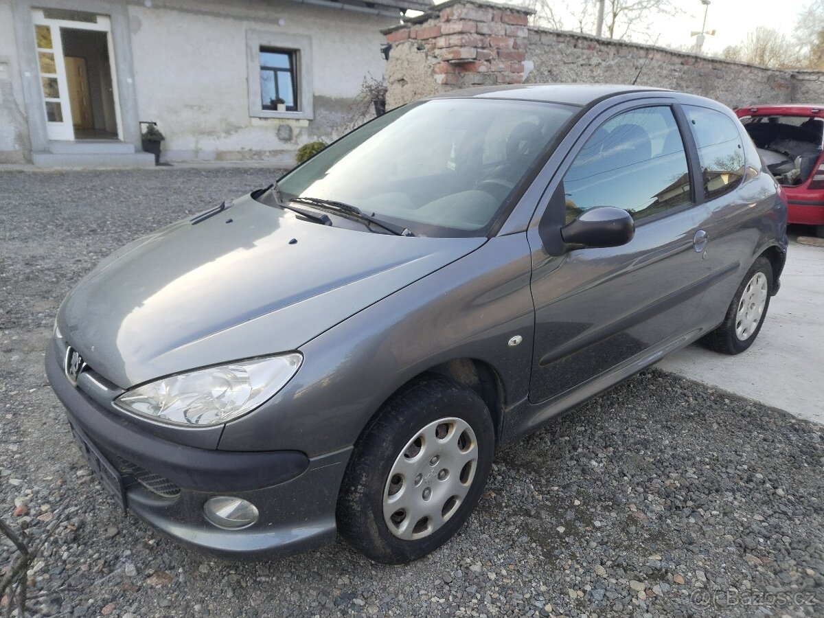 Peugeout 206 1.4 55kw 2008 nepojizdne