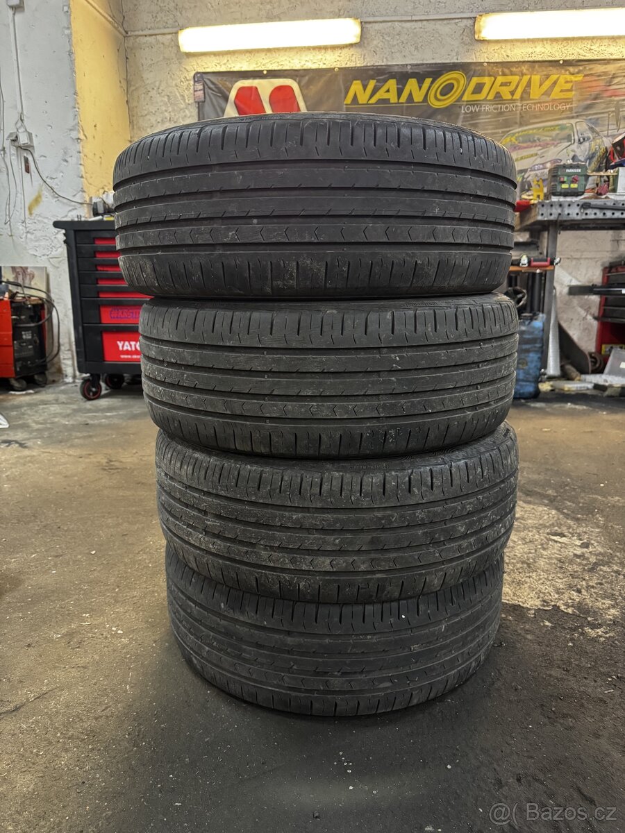 205/55/16 letni pneu Continental