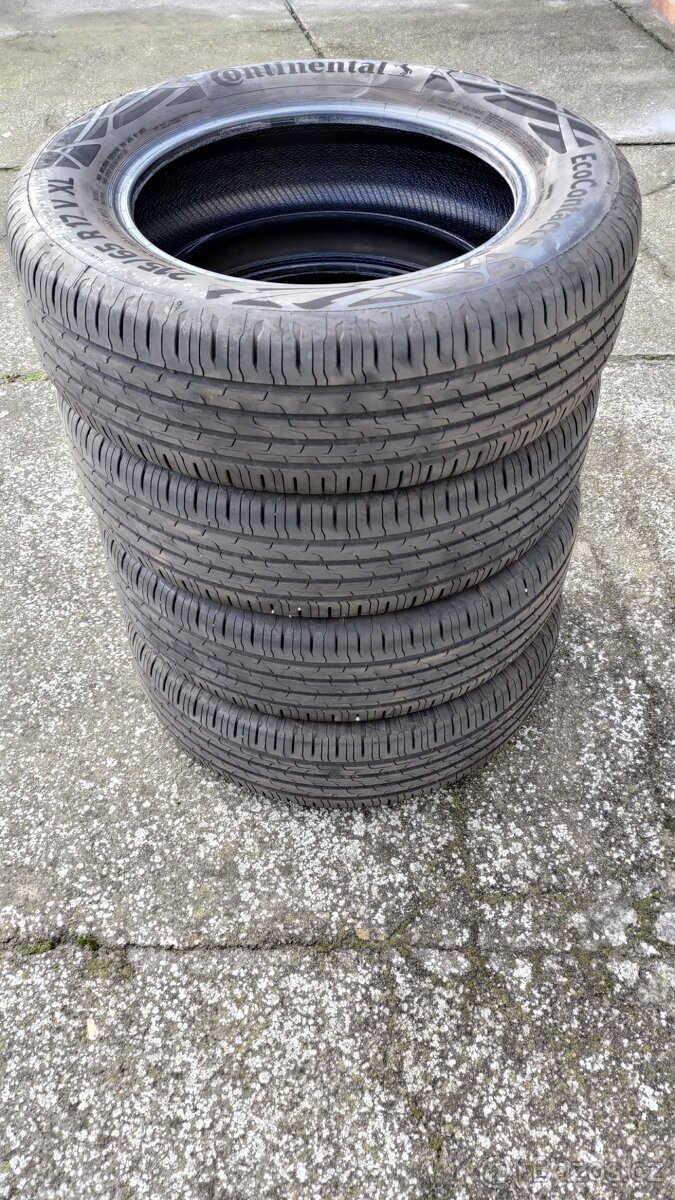 Letní pneu Continental 215/65 R17 V XL