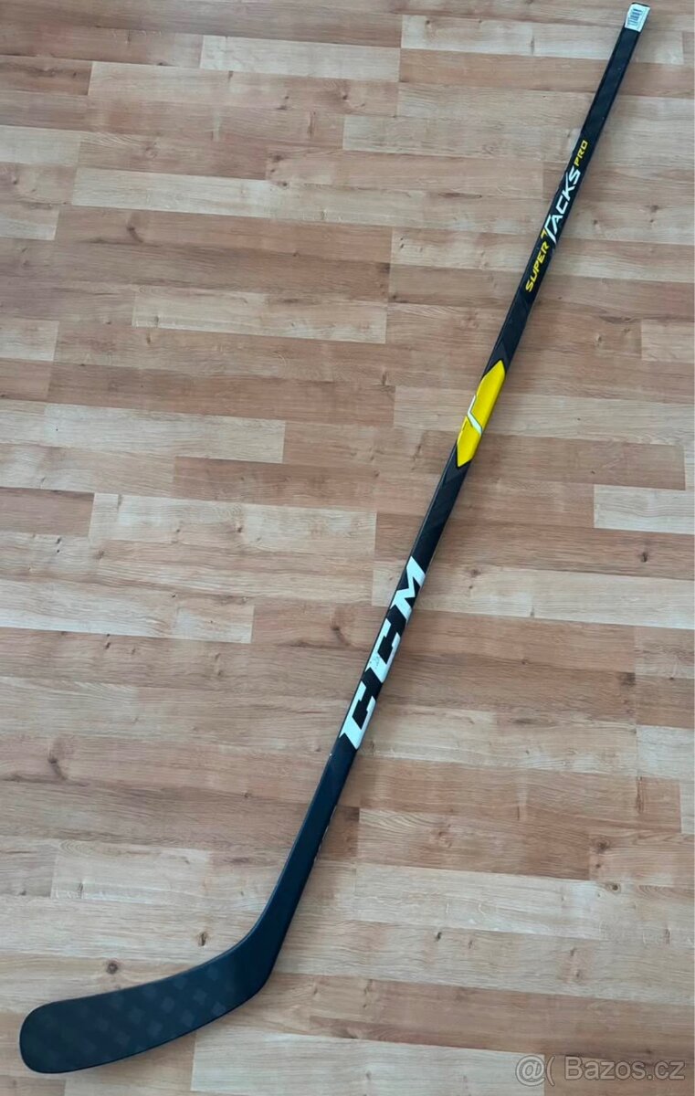 hokejka CCM Super Tacks Pro