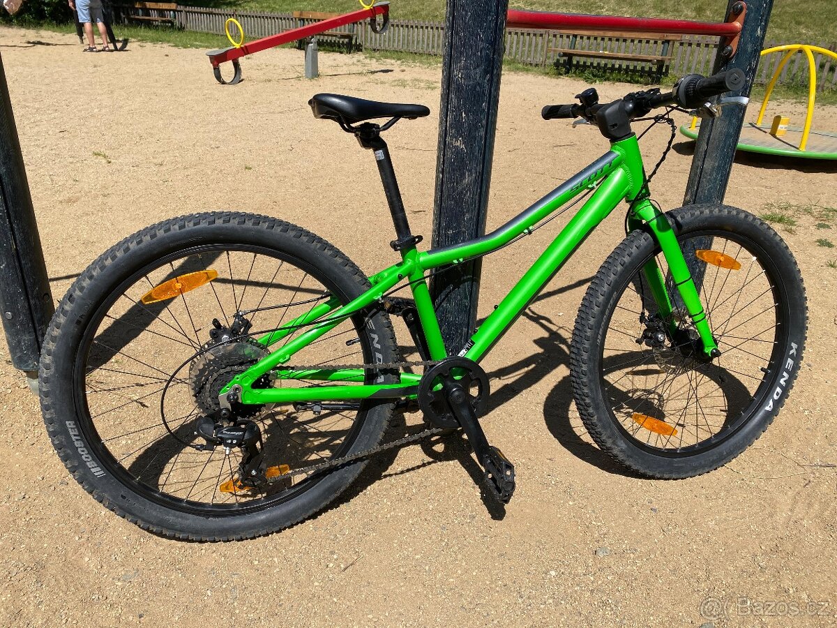 Dětské cyklistické kolo -Scott scale 24 disc green