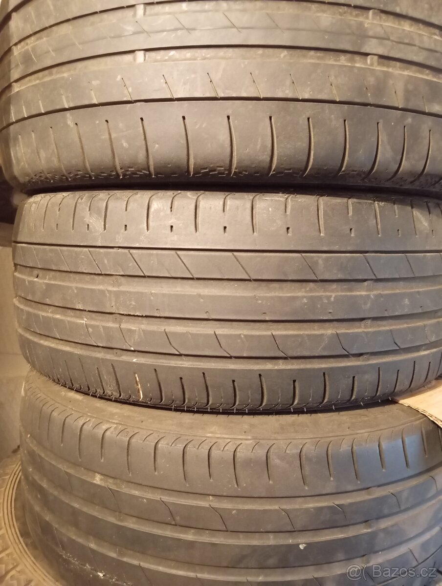 245/45/18