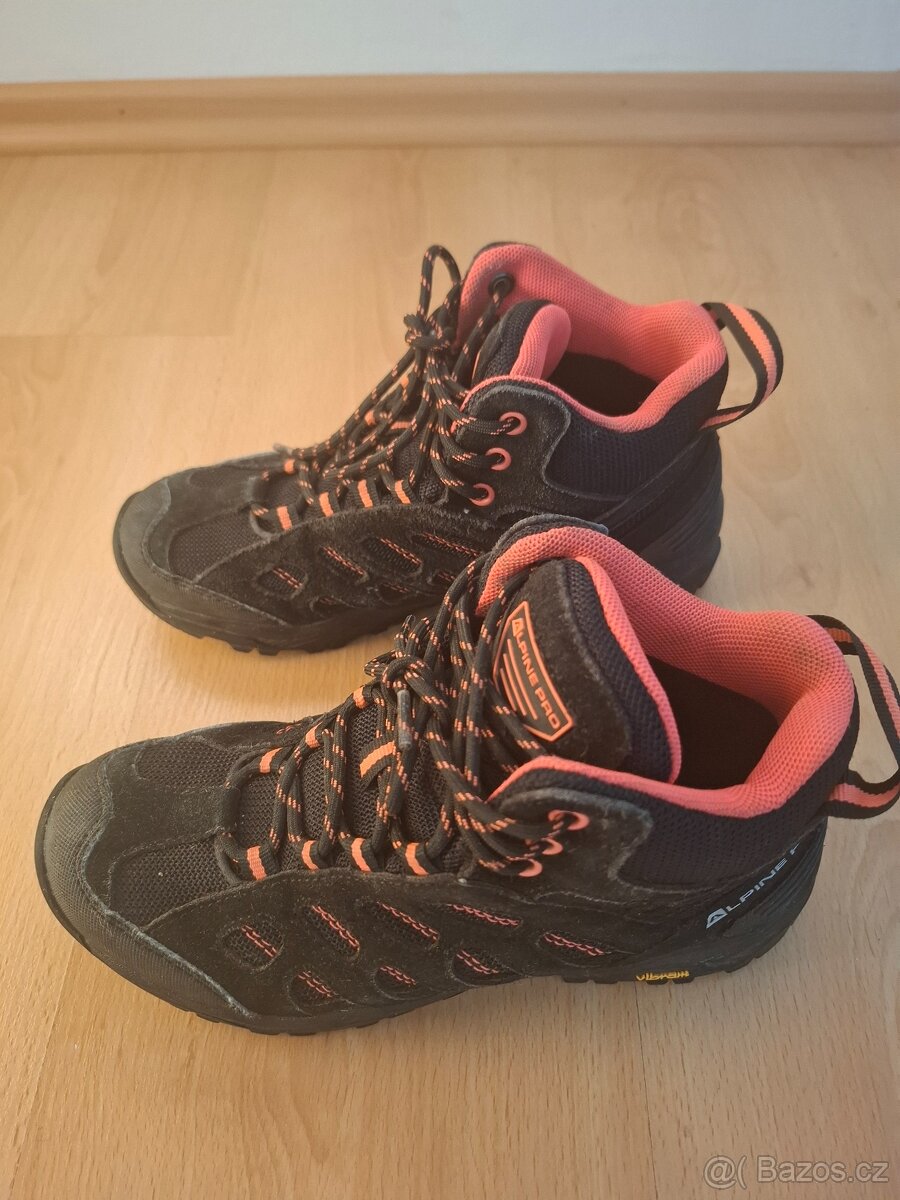 Outdoorové boty Alpine Pro UK 3.5
