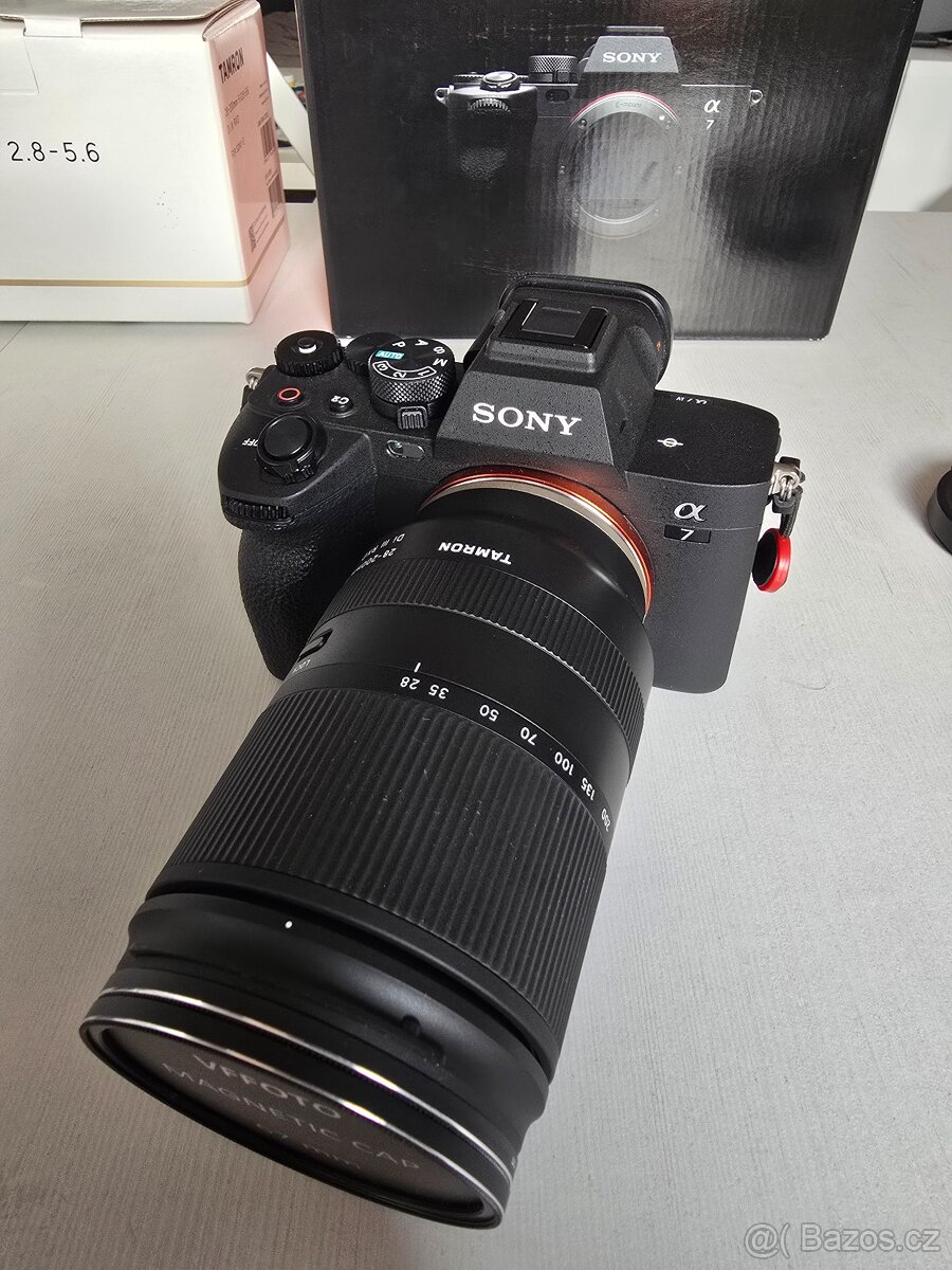 Sony Alfa A7 IV + Tamron 28-200