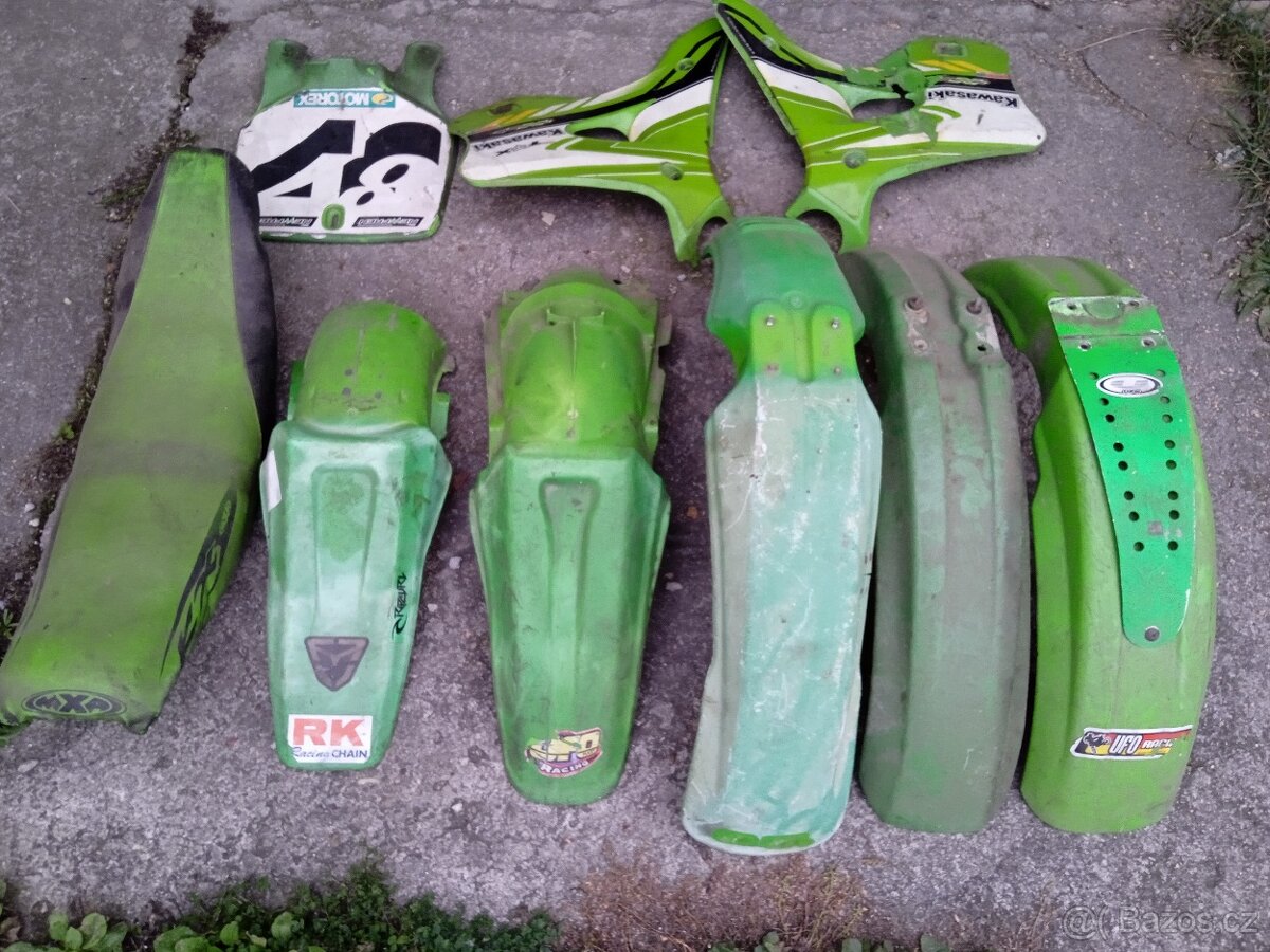 Staré plasty Kawasaki