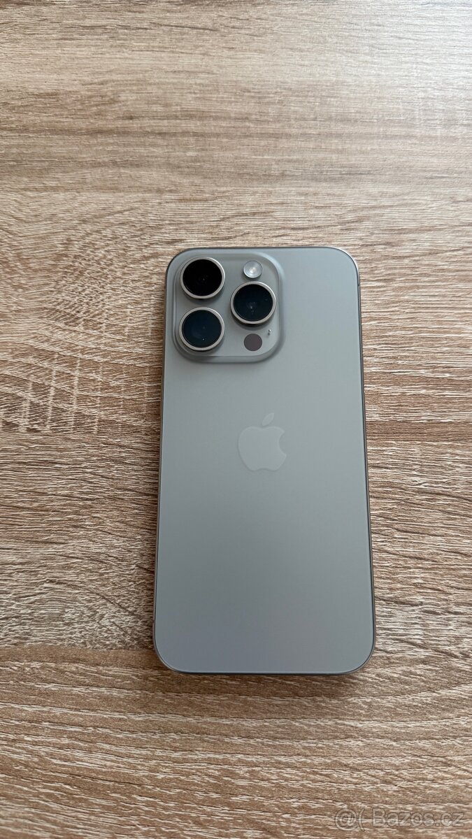 IPhone 15 pro 256GB přírodní Titan