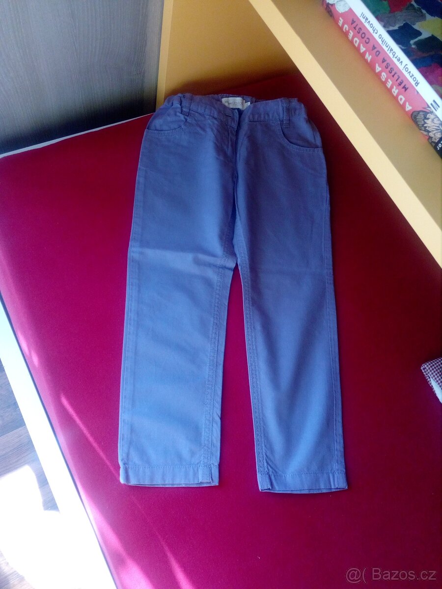 Prodam lehci bavlnene dziny vel.104 Nove a moc pekne,zn.: mm