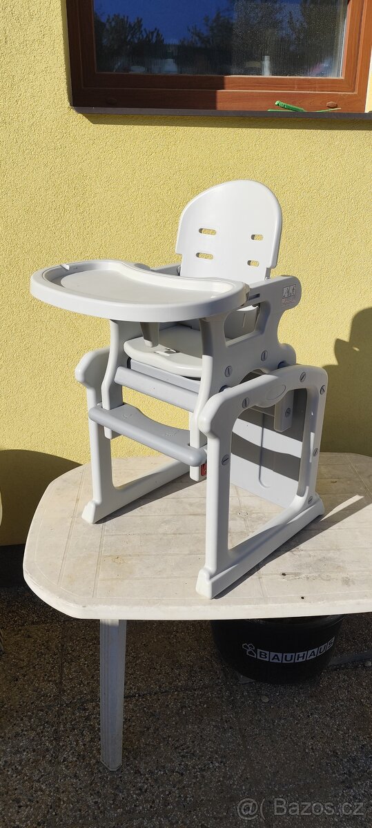 Dětská jídelní židlička