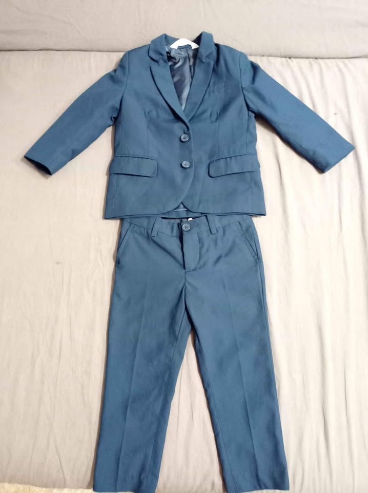 Dětský oblek H&M tmavě modrý vel. 98