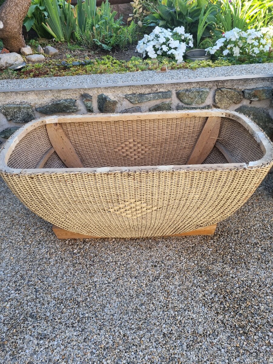 Korbička z retro kočárku