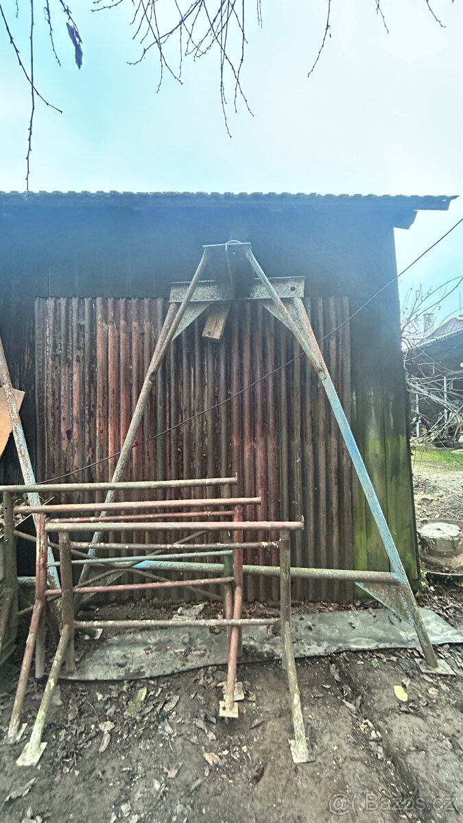 Kozy na vyndání motoru