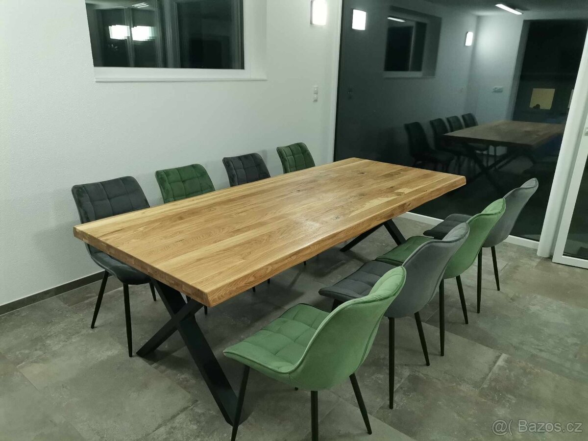 Dubový masivní stůl 220x100 cm kuchyňský