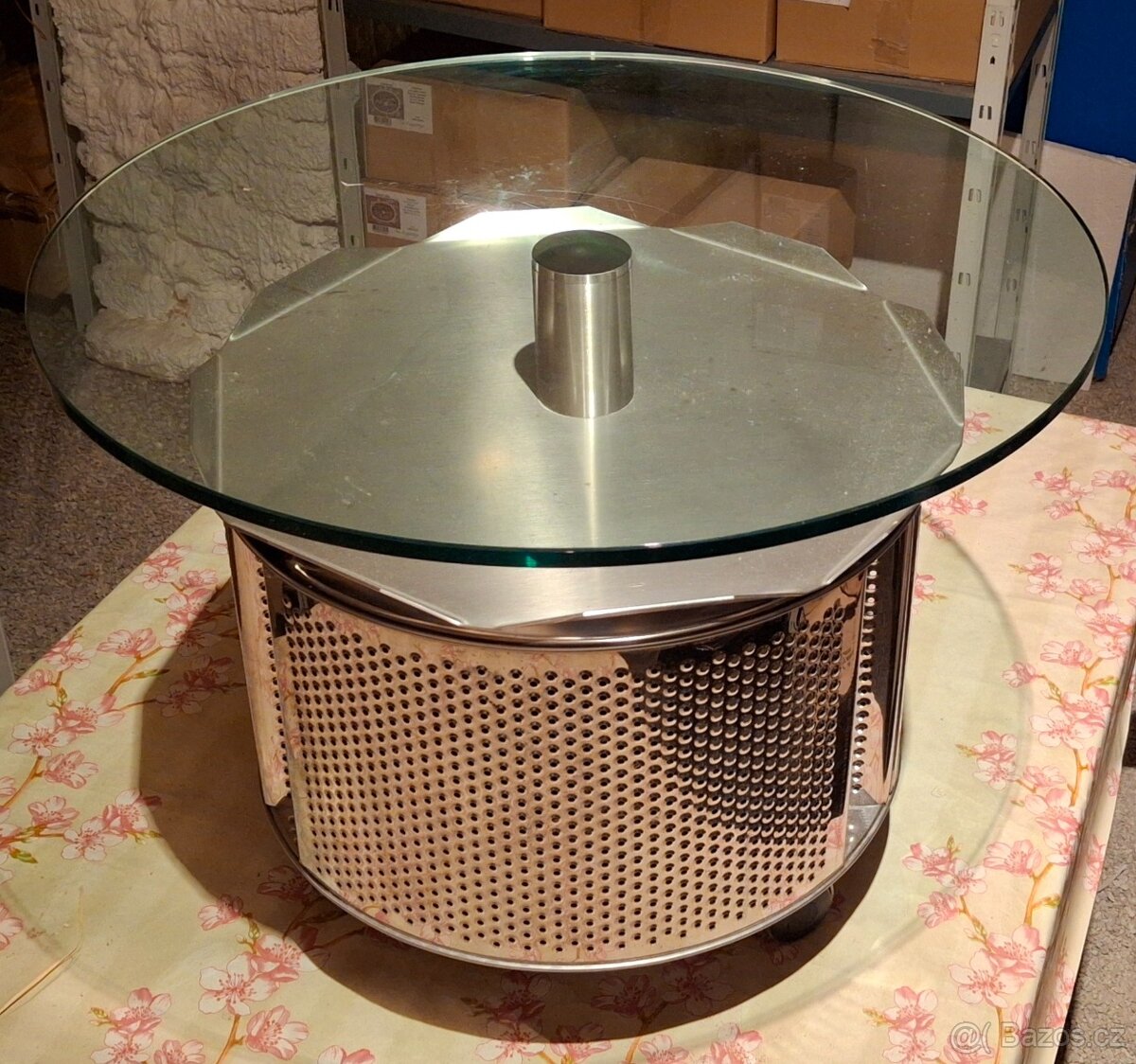 Designový konferenční stolek