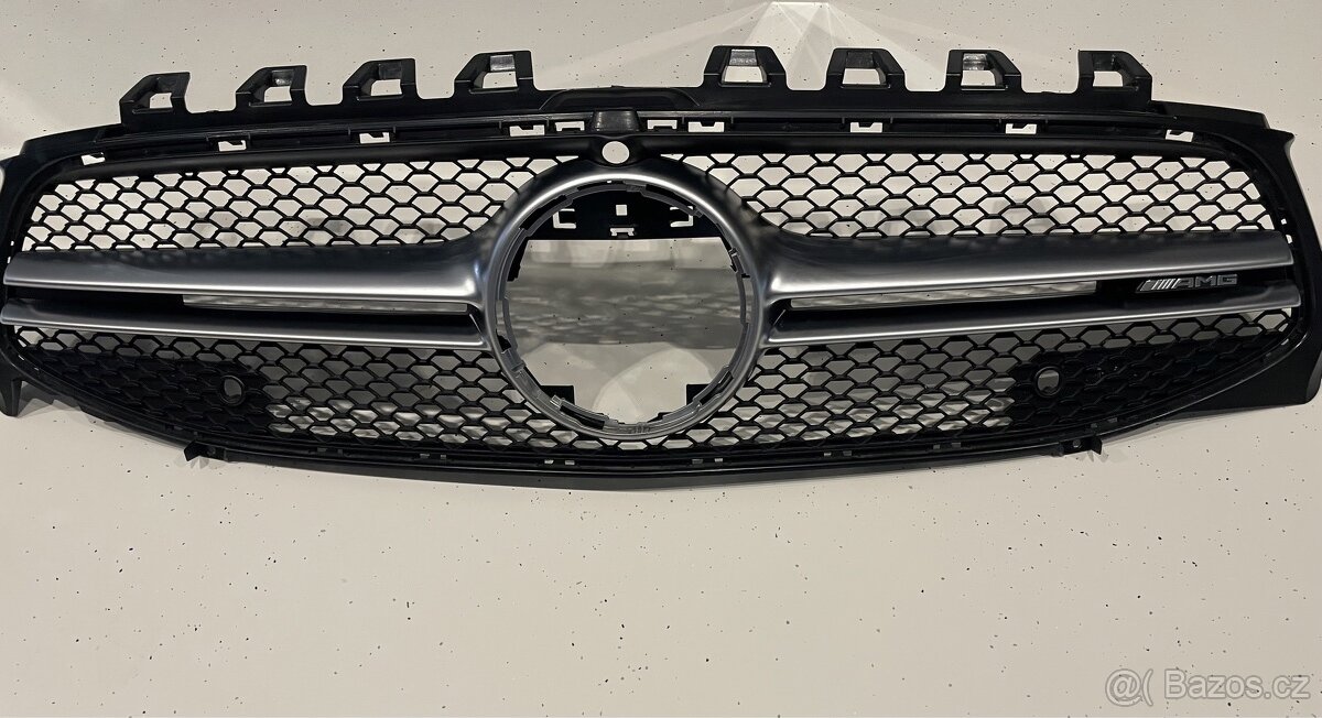 Mercedes Benz CLA maska