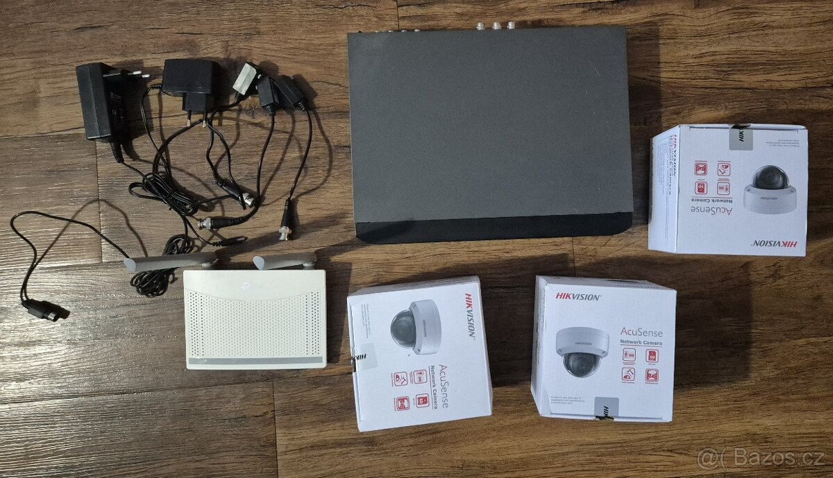 3 x kamera Hikvison, rekoder, router