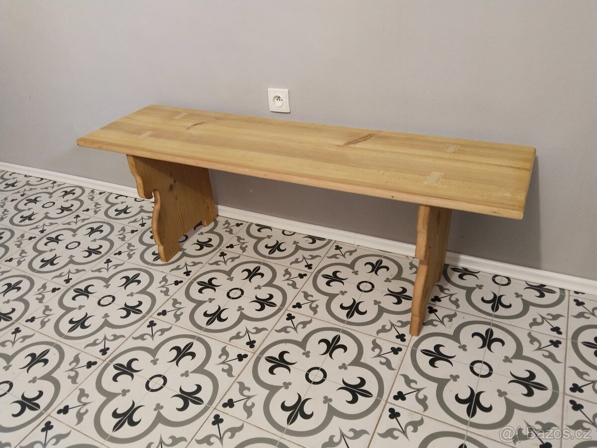 Stará lavice, lavička po renovaci