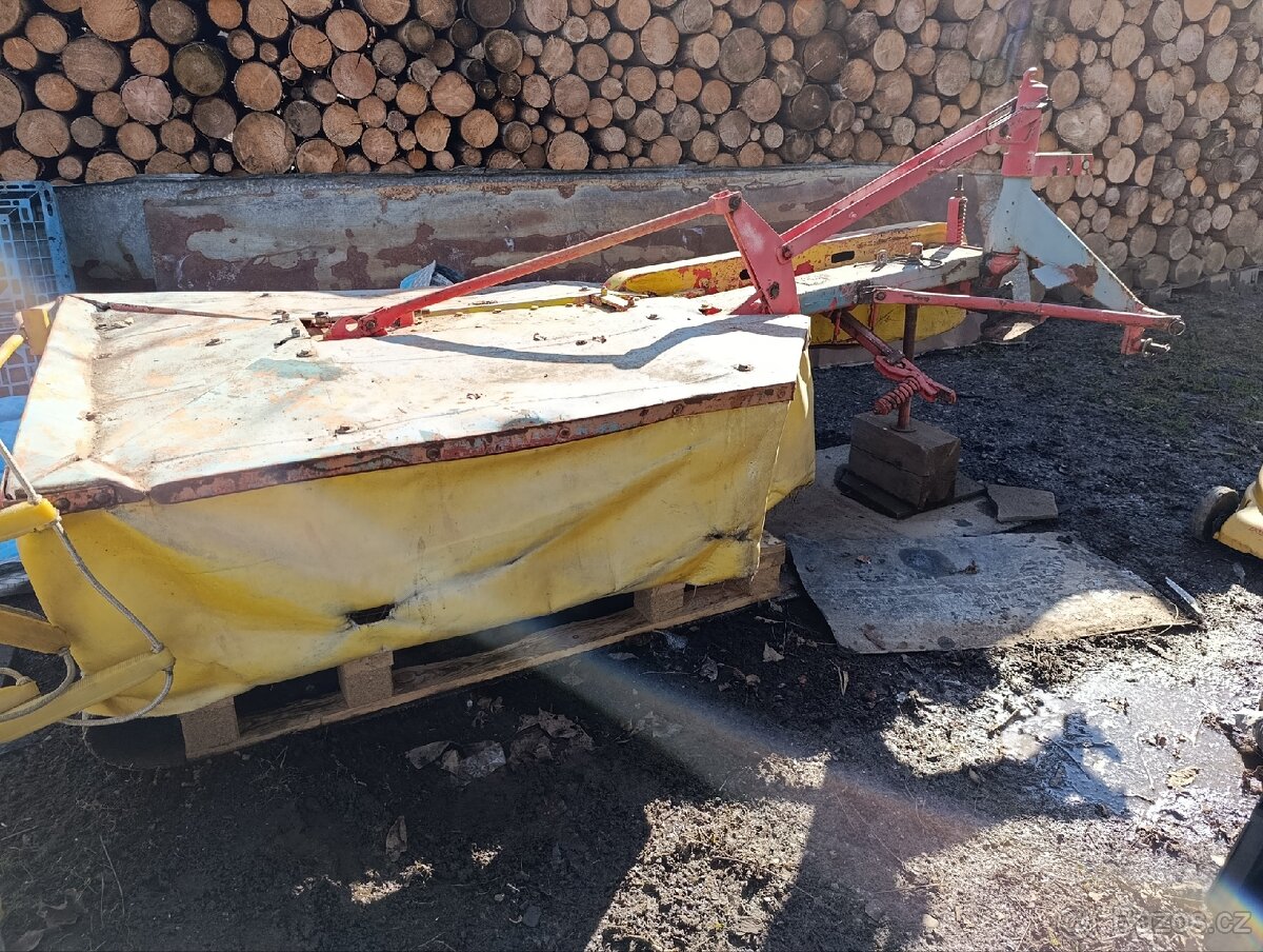 Rotační bubnová sekačka na trávu