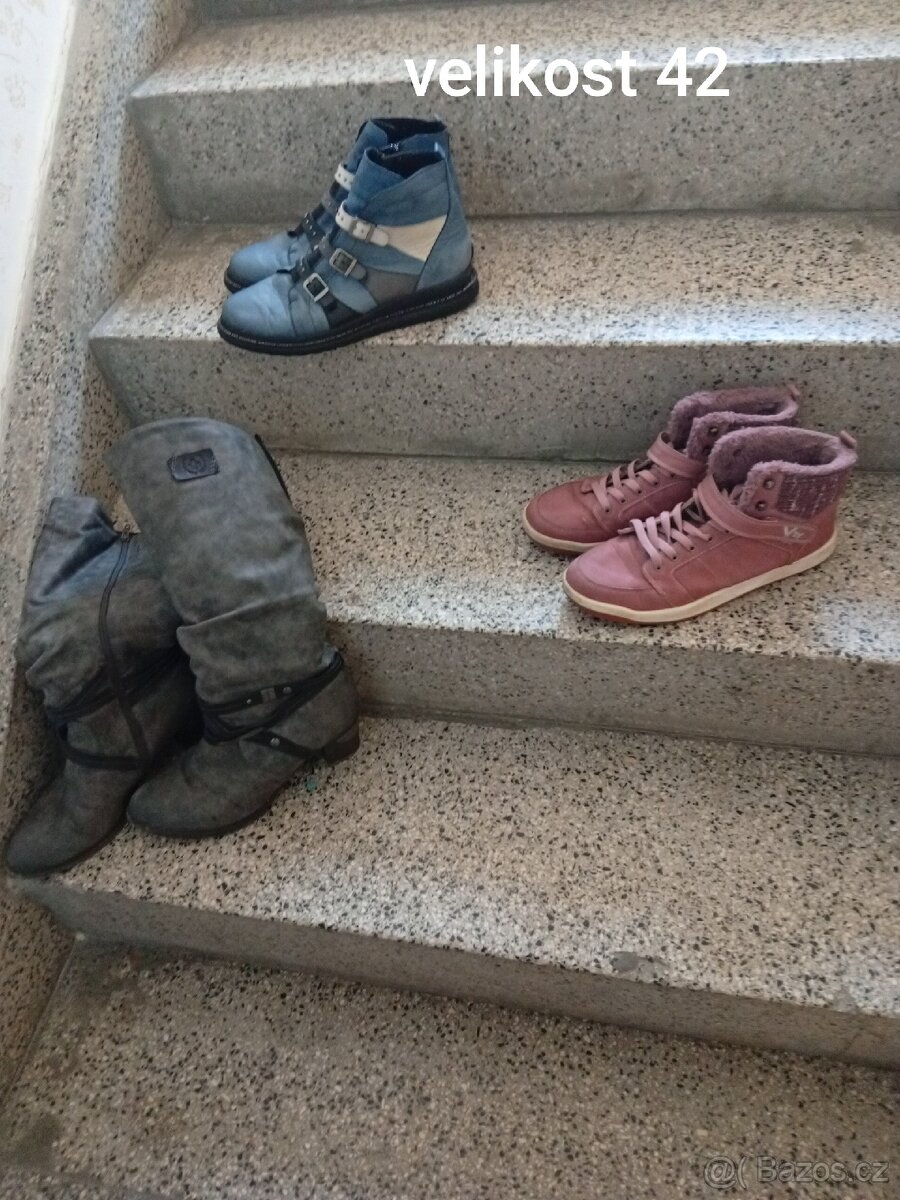Dámské boty velikost 42