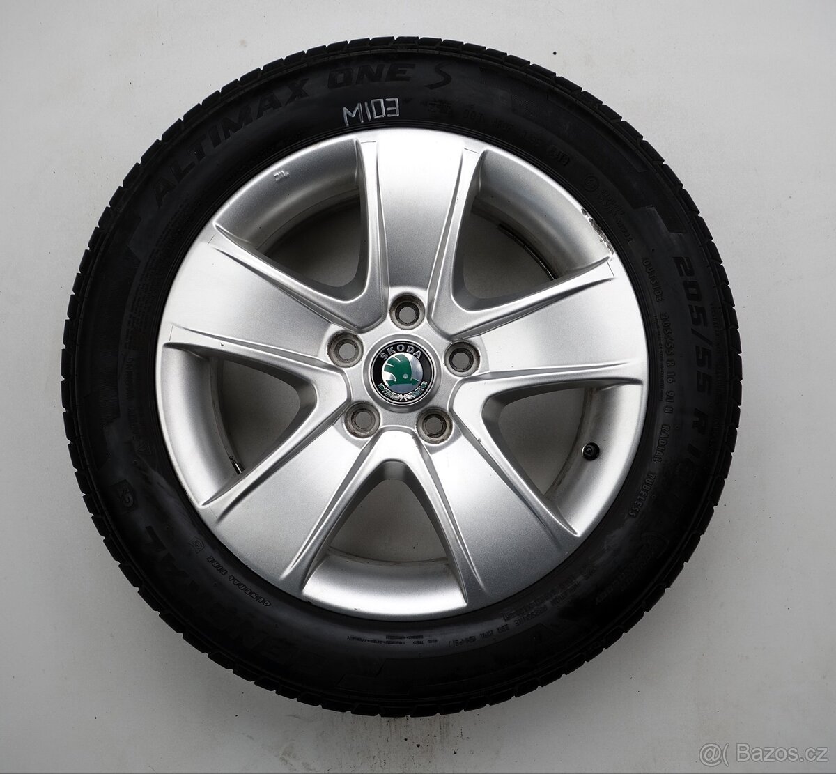 Škoda Octavia - Originání 16" alu kola - Letní pneu