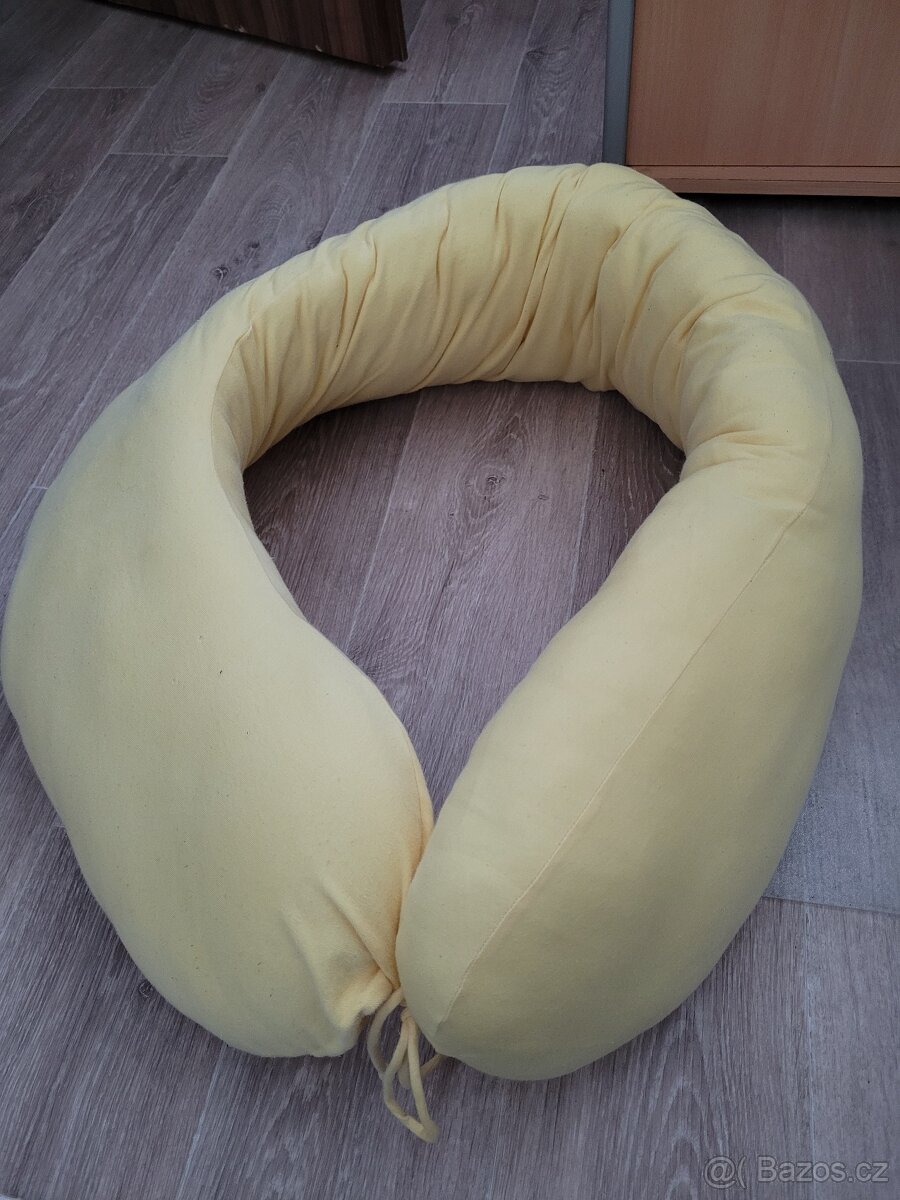 Těhotenský a kojící polštář
