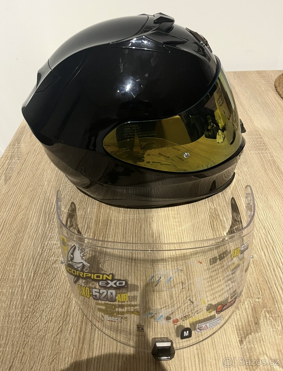 Helma Scorpion EXO 520 Air + Cardo Freecom 4x