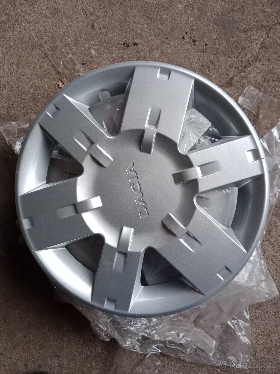 prodám 4 originál poklice Renault Dacia 15"