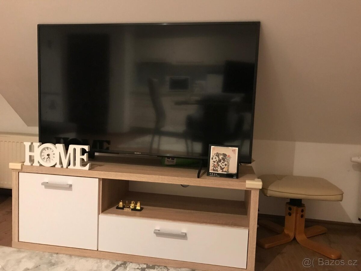 Smart TV (50")- Sony