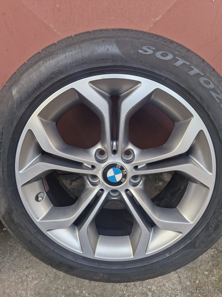 Kola BMW 18