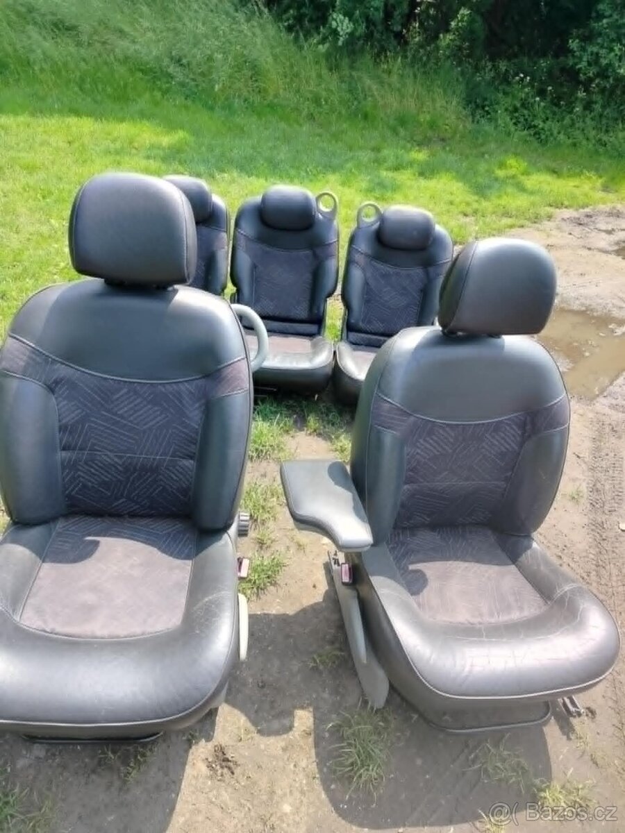 Renault scenic sedačky