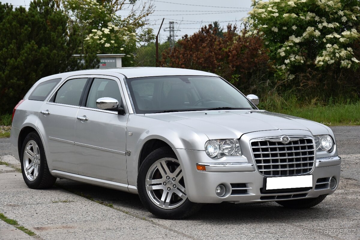 Chrysler 300C 3.0 CRD,XENONY,TEMP,DKLIMA,BOSTON,PDC,ALU18