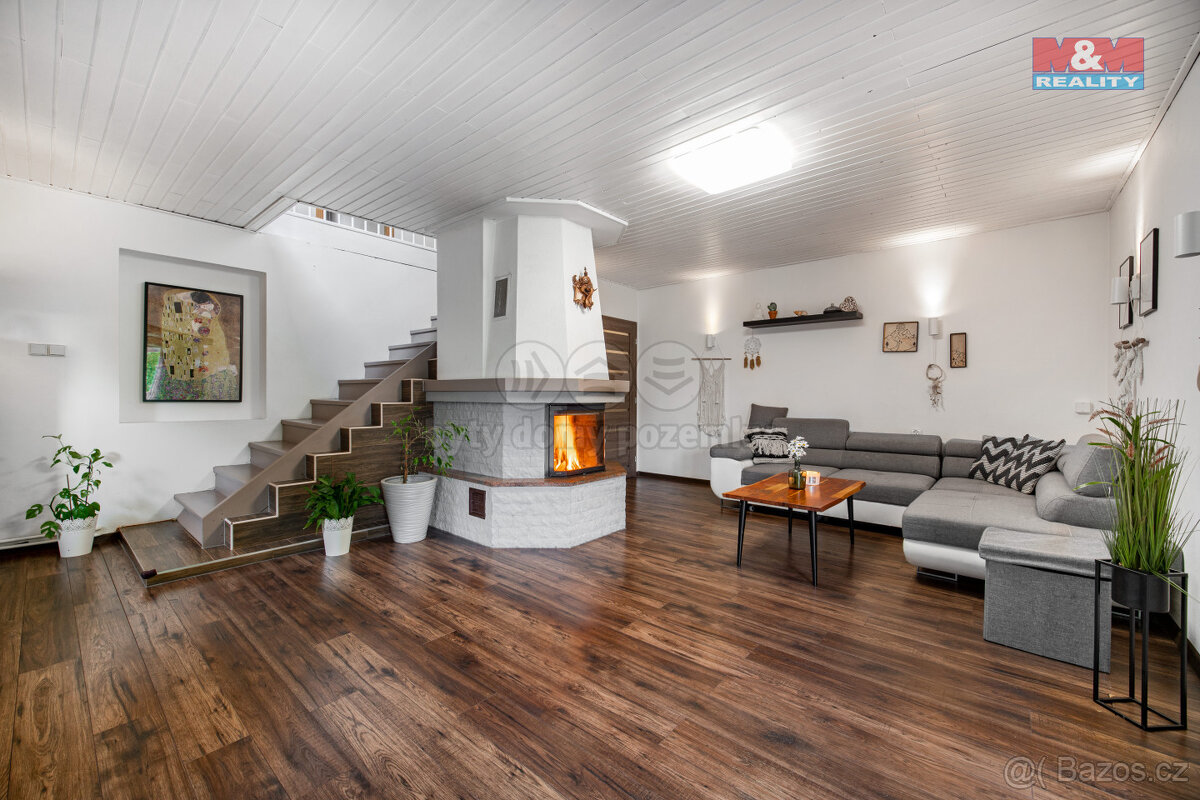 Prodej rodinného domu, 1737 m², Mistrovice