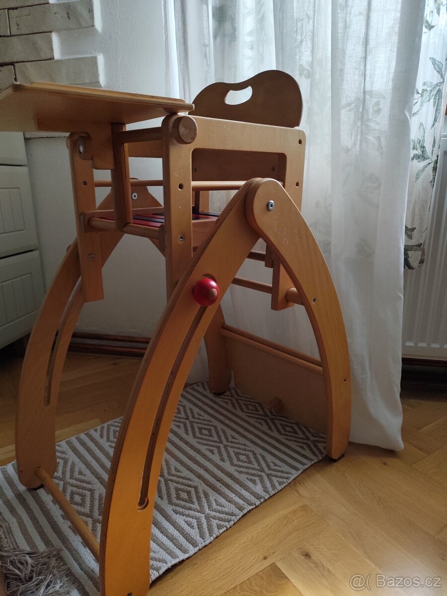 Dětská jídelní židlička