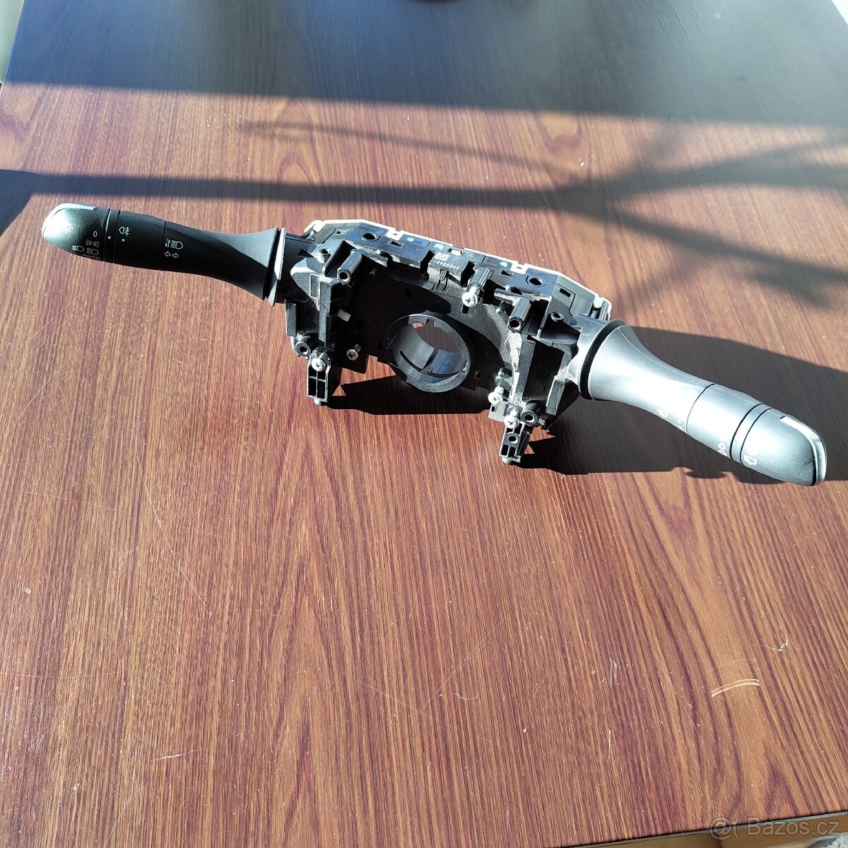 Ovládání pod volantem Renault 255676476R