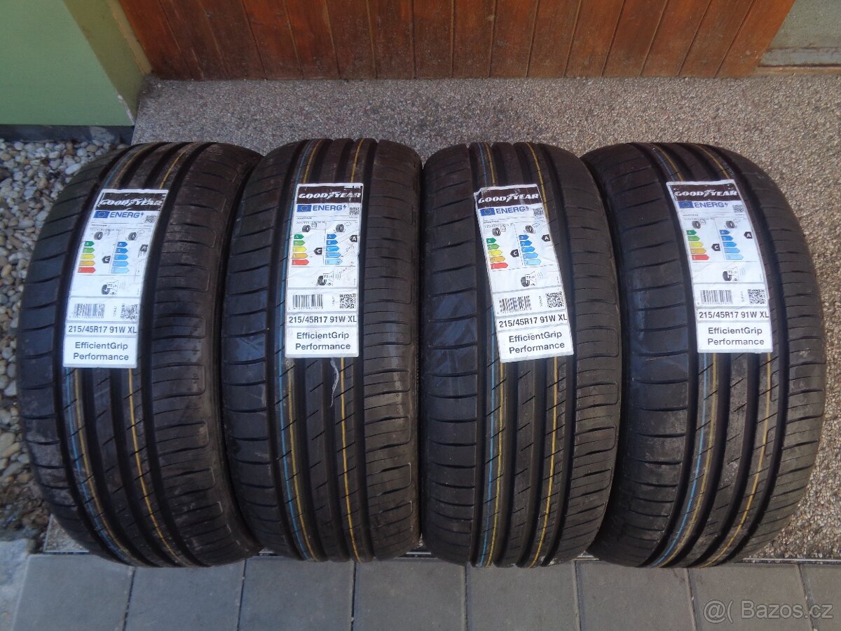 Letní pneu 215/45/17 R17 Goodyear - Nové
