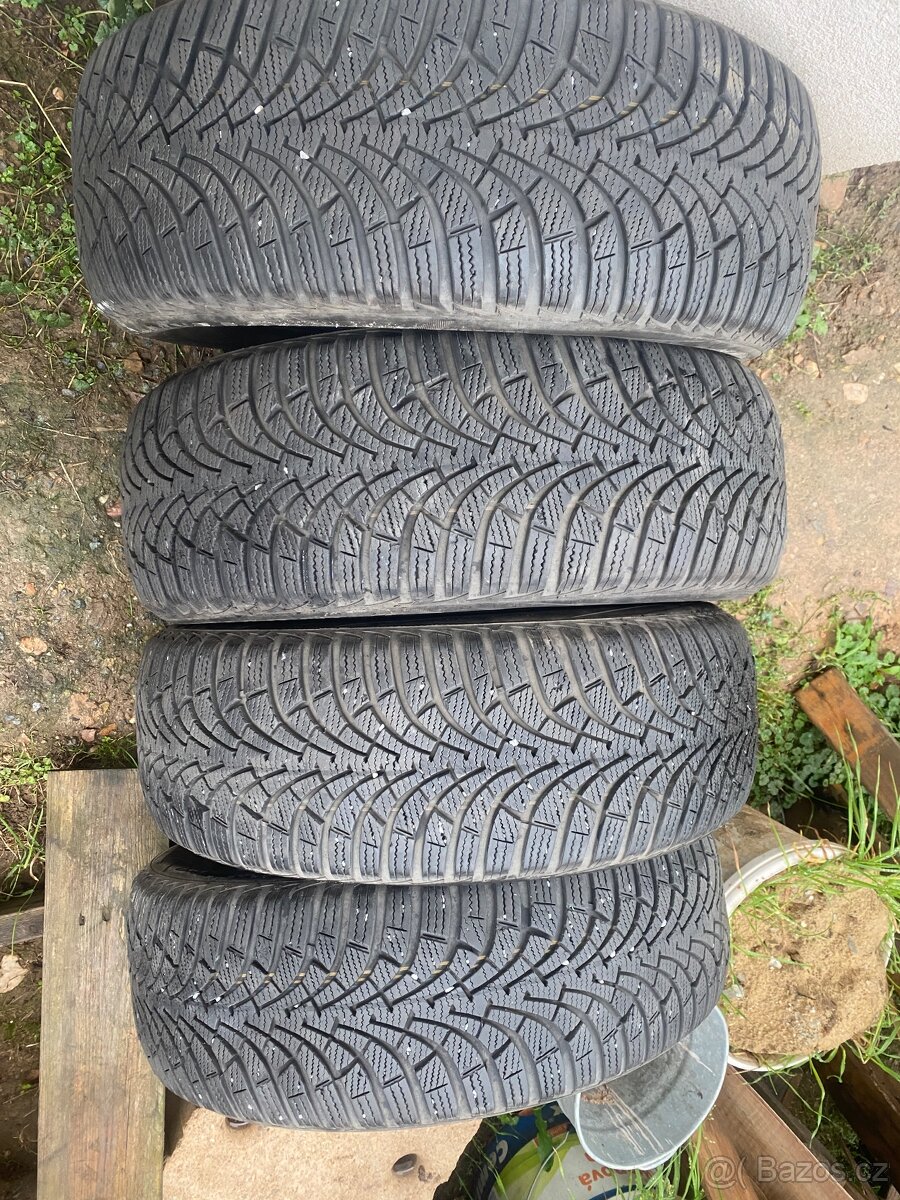Zimní pneu 205/55/R16 Good Year