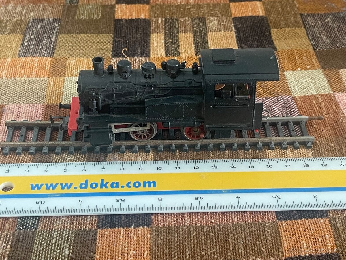 H0 vláček – koleje + lokomotiva + vagóny