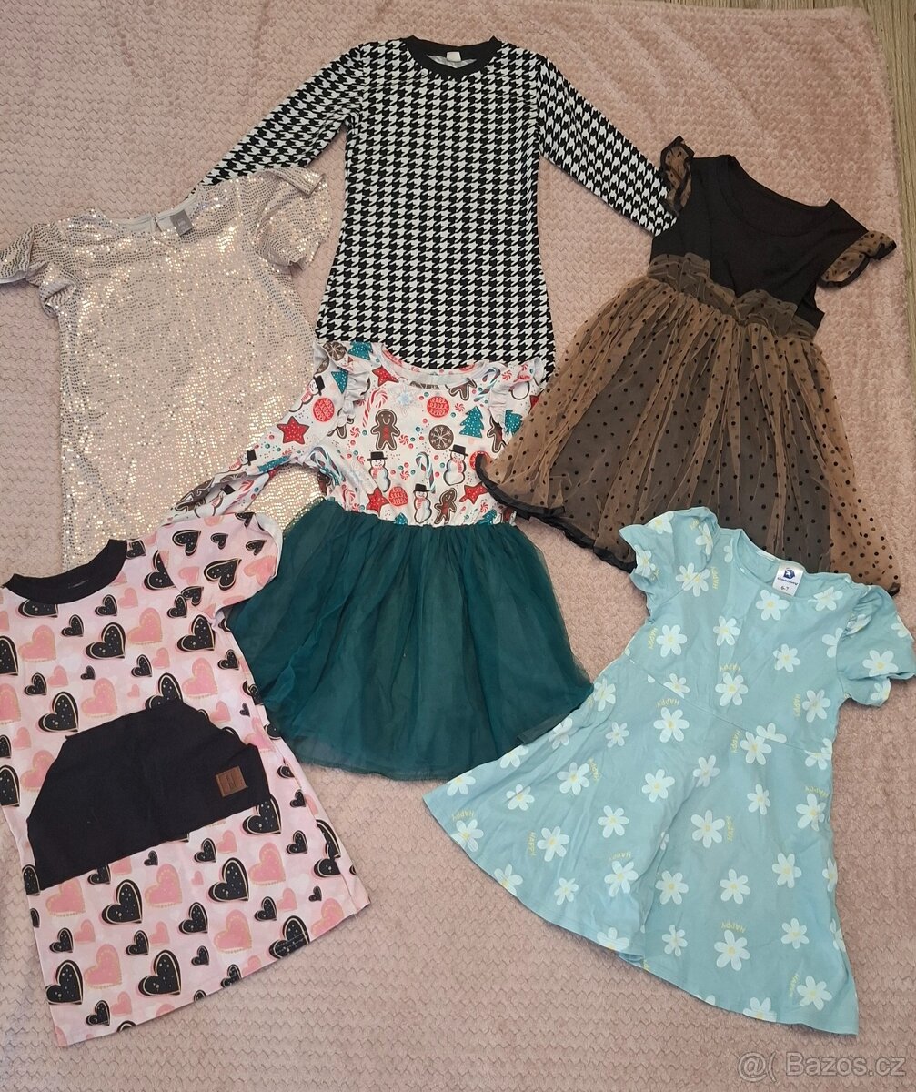 Prodám dětské šaty  na 4-5let