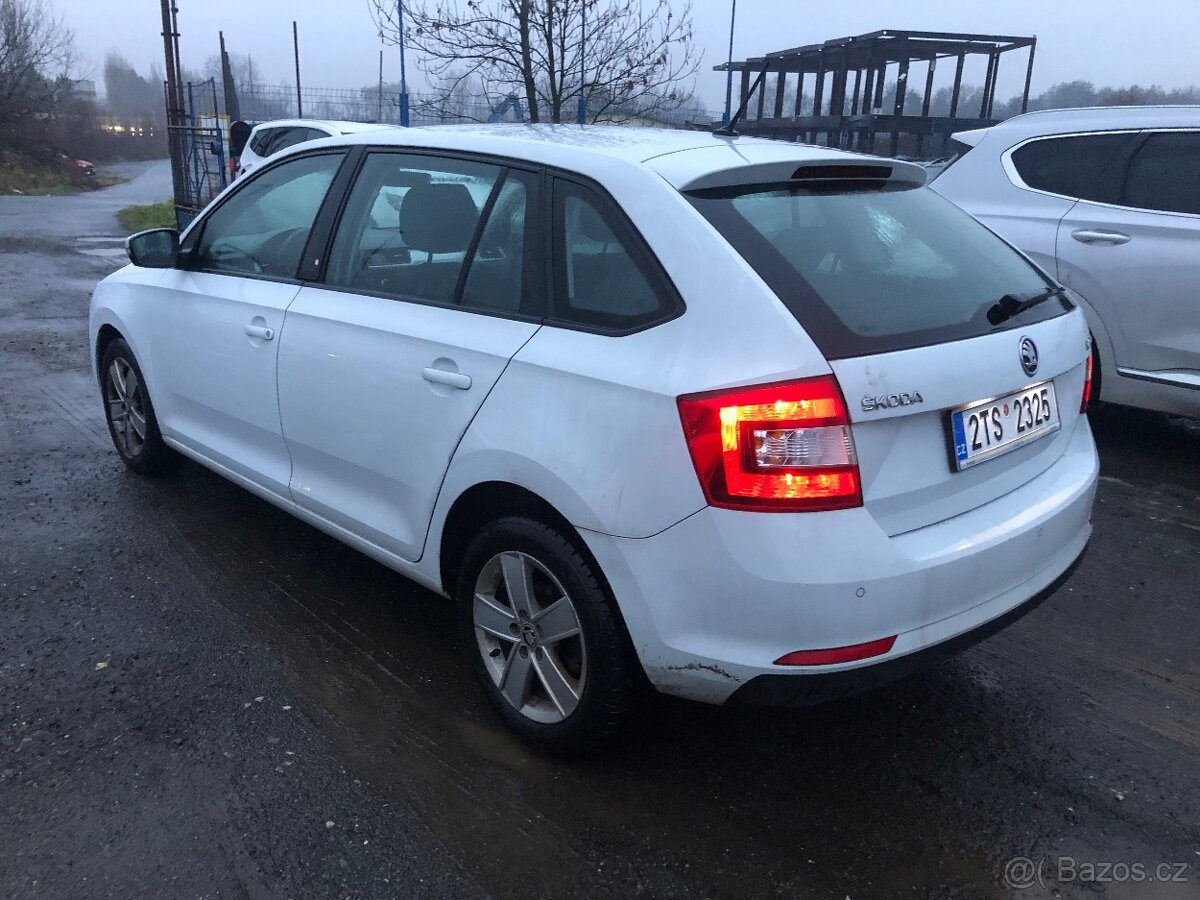 Škoda Rapid spaceback 1.2Tsi   POUZE LAKOVAT