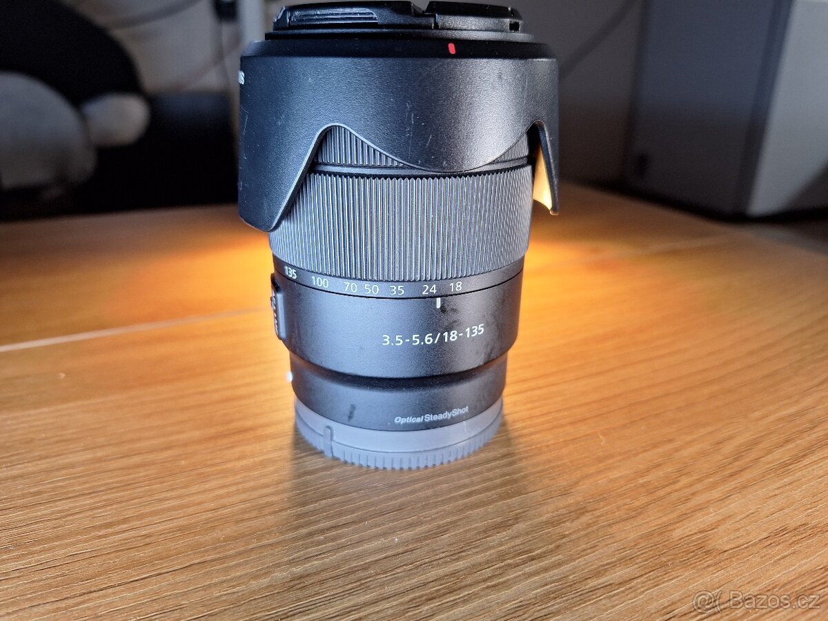 Sony 18–135mm OSS