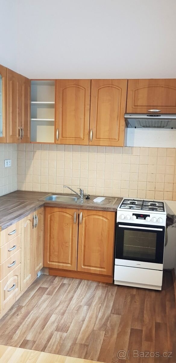 Pronájem zrekonstruovaného bytu 2+kk, Hálkova ulice, Plzeň