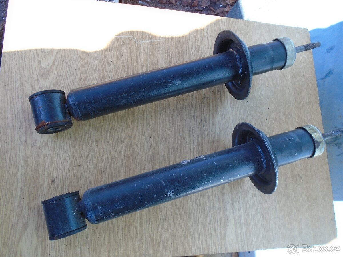 Lada Samara Zadné tlmiče