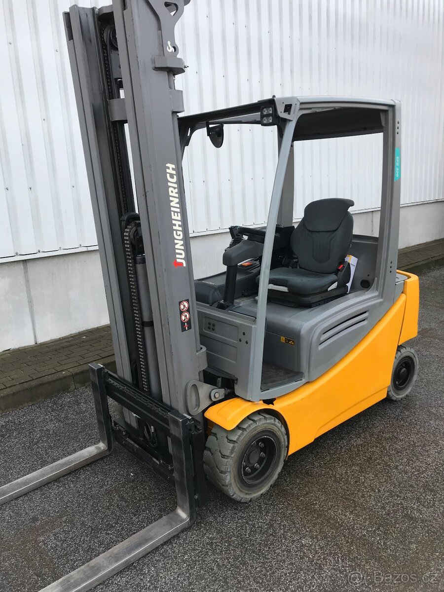Jungheinrich Efg 320 r.v. 12/2018