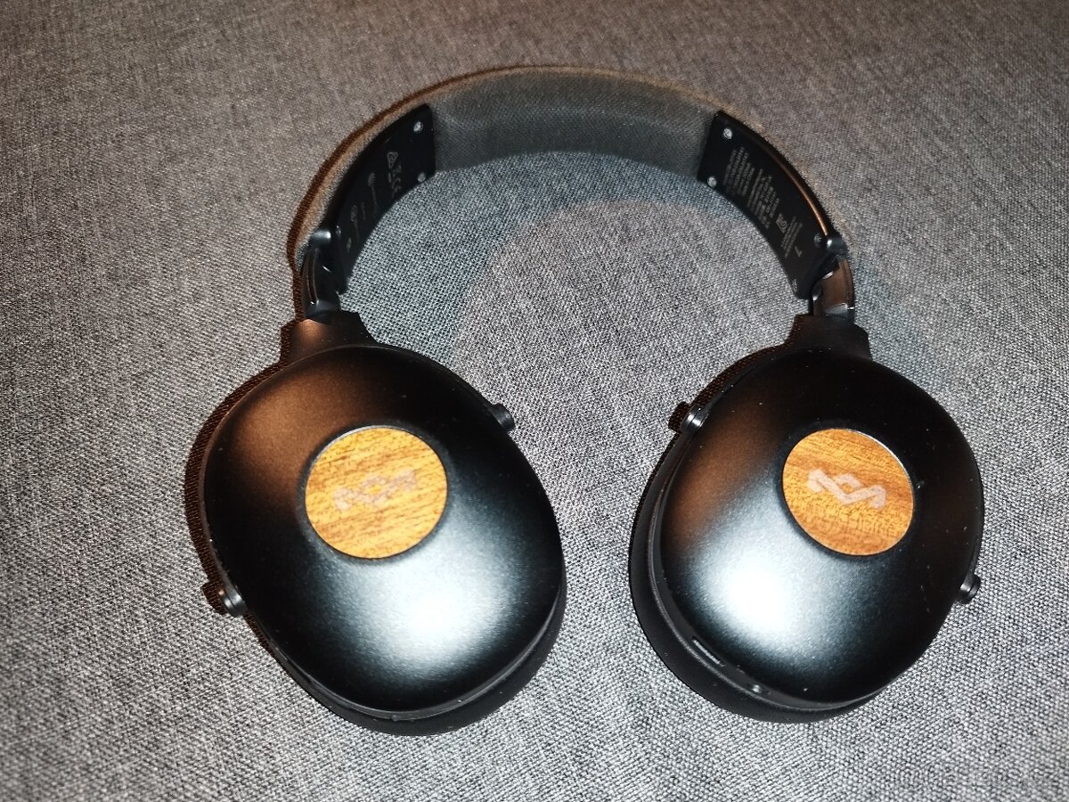 slouchatka Marley BT