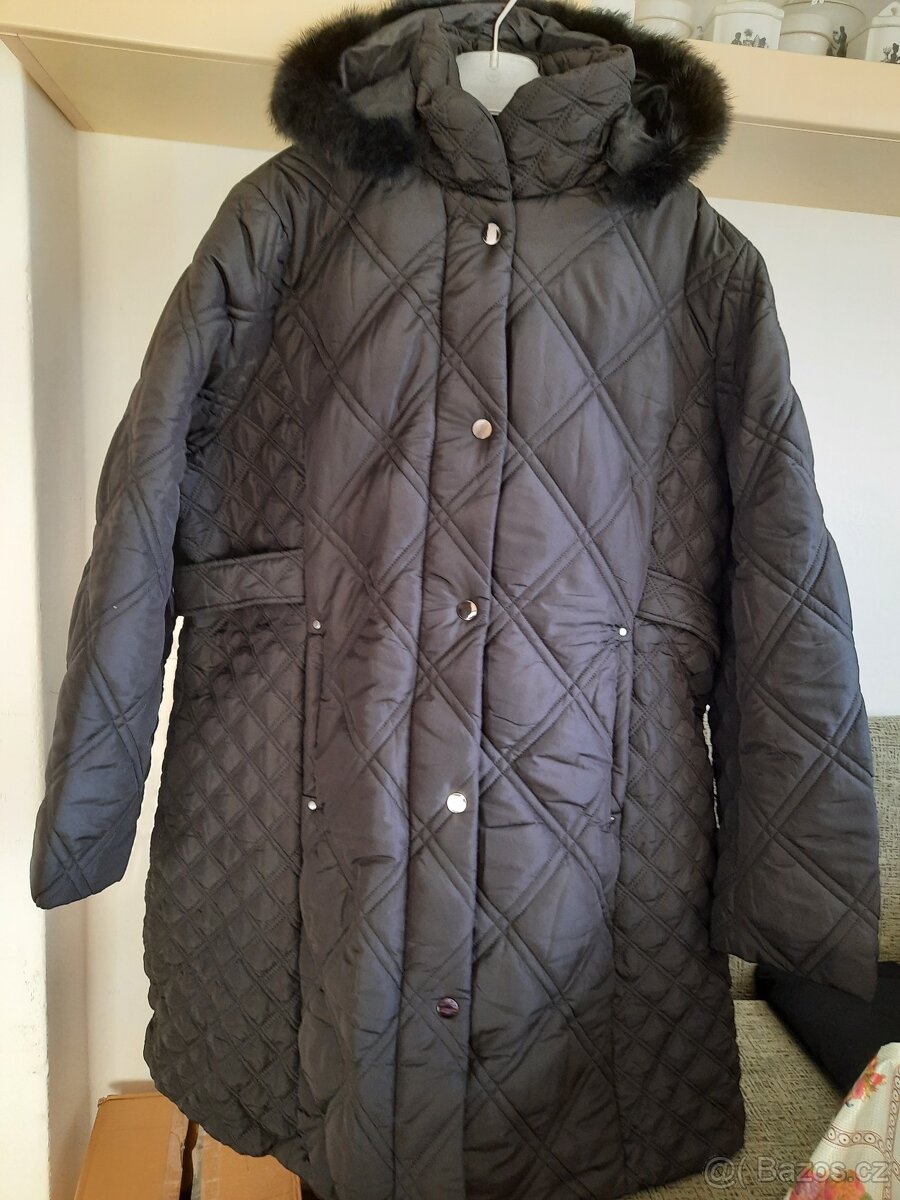 Nový prošívaný černý kabát kapucí pro baculky vel.54.