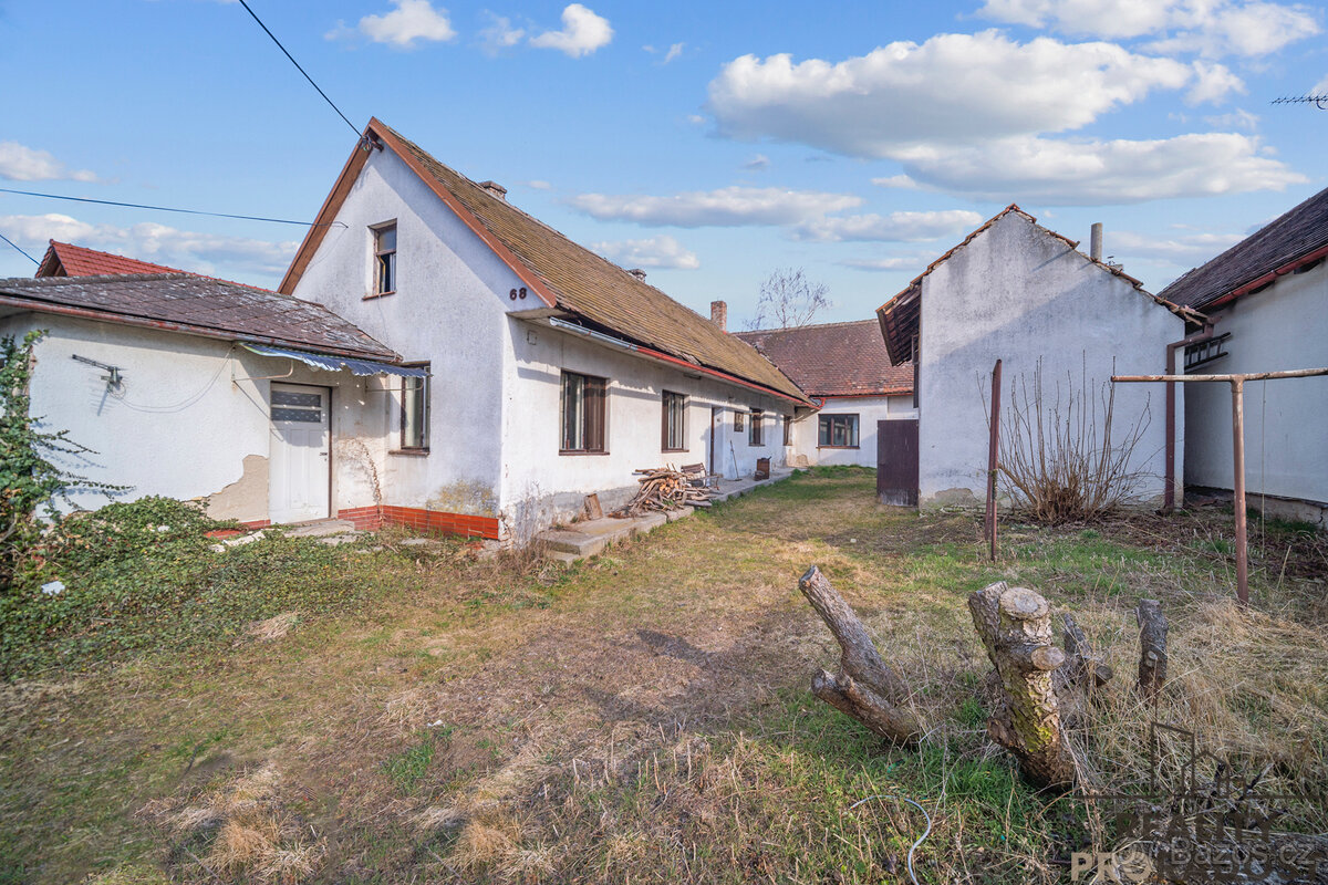 Prodej rodinného domu 130 m², pozemek 1216 m² Kostěnice