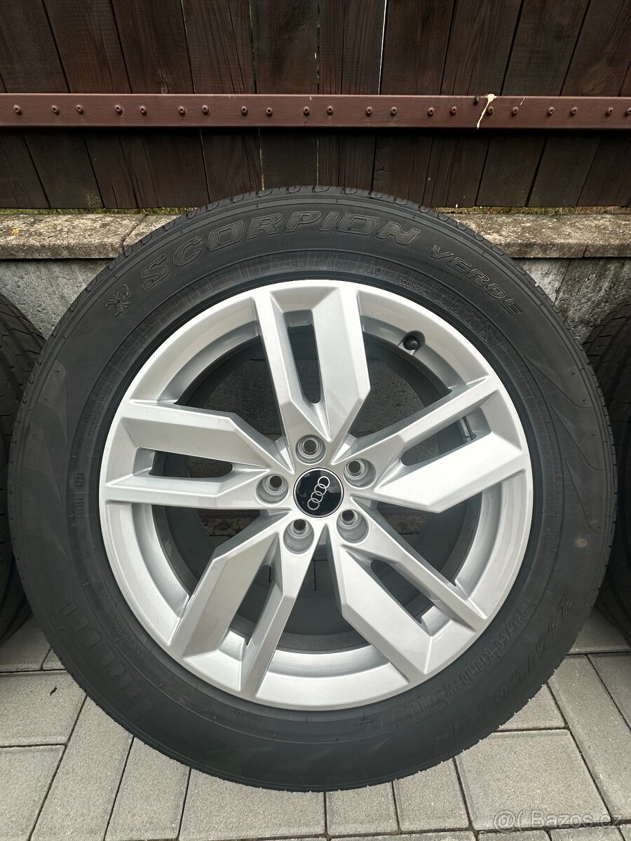 Original Alu Audi Q5 r18 komplet letní sada kol 235/60 r18