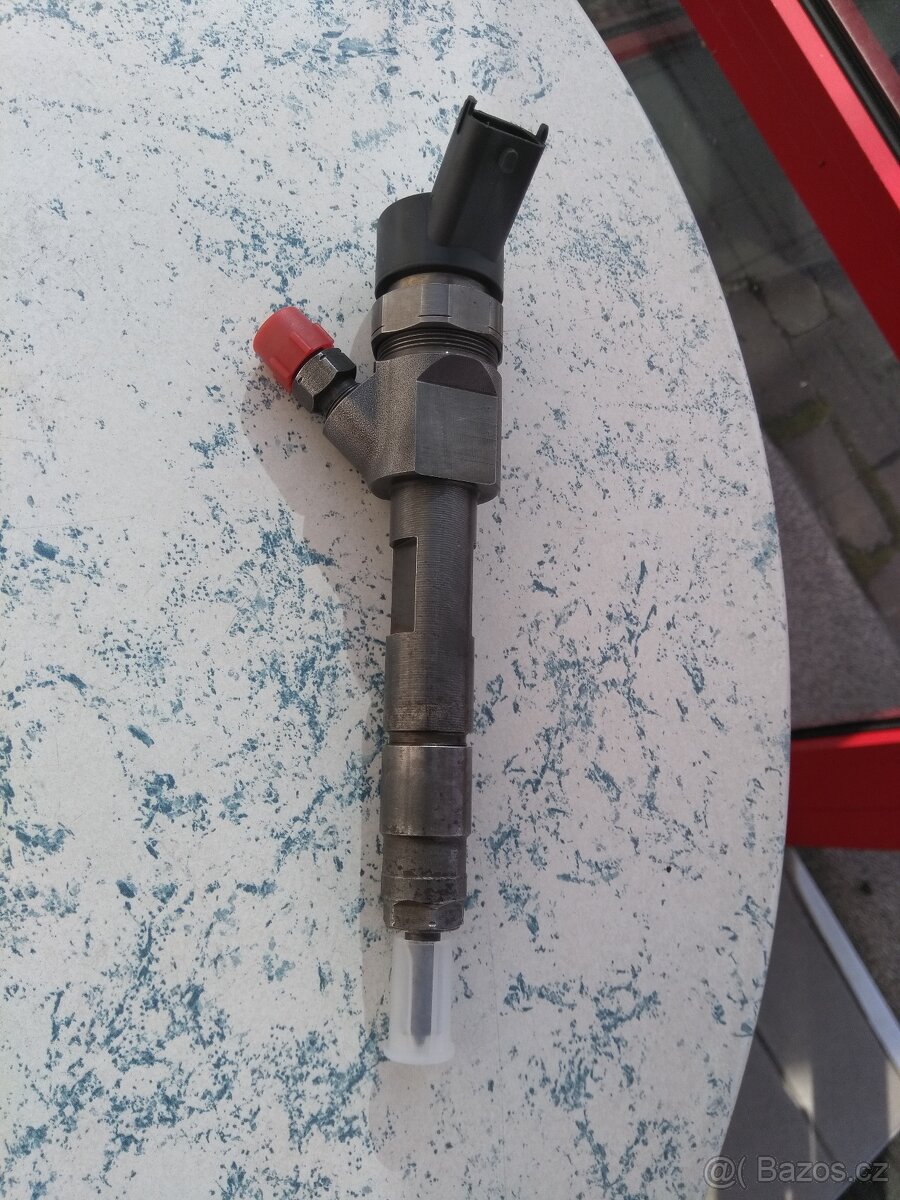vstřikovač 0445 110 230