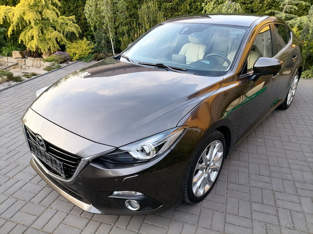 Mazda 3 2.0i88kwSkyactivRevolutionSPORTnaviBoseHeadUP