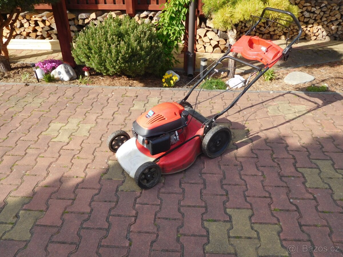 Sekačka s pojezdem