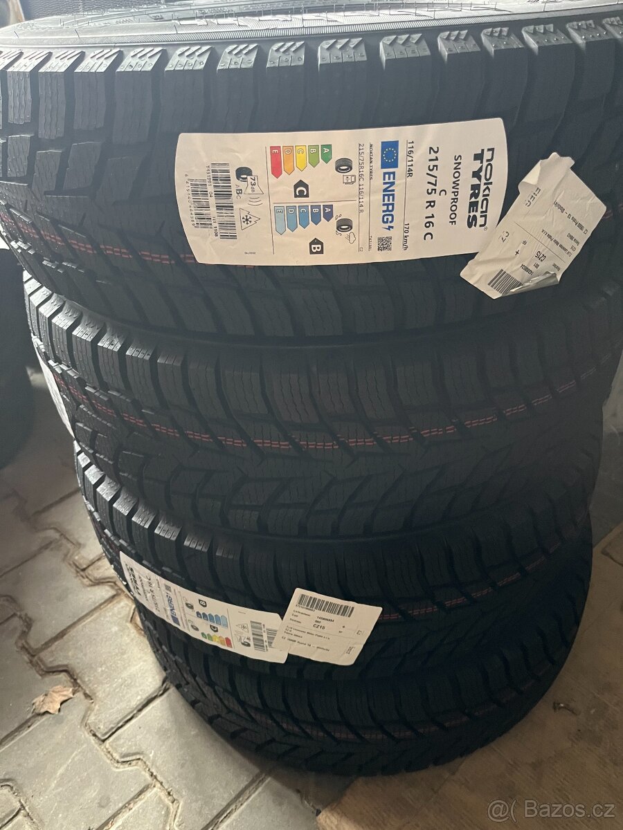 Nokian Snowproof 215/75 R16 C